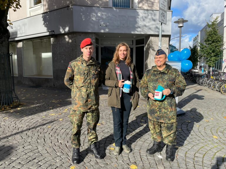 „Zur Erinnerung an die Kriegsverbrechen“