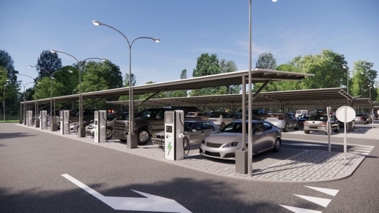 PV-Anlagen über Parkplätzen schlagen mehrere Fliegen mit einer Klappe